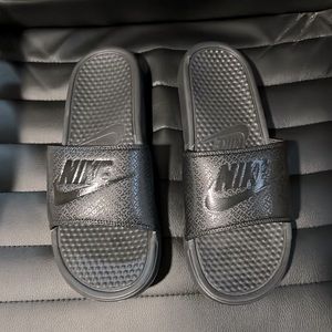 Nike slides